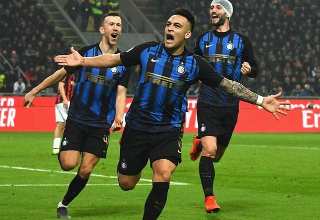 随着春节假 随着春节假