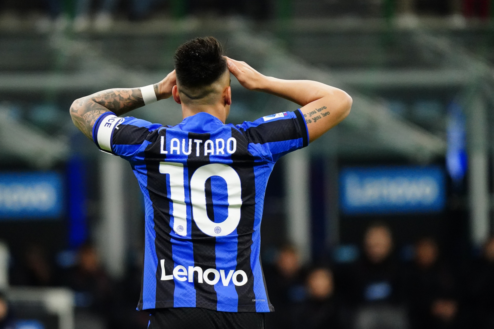 仅回顾了过 仅回顾了过