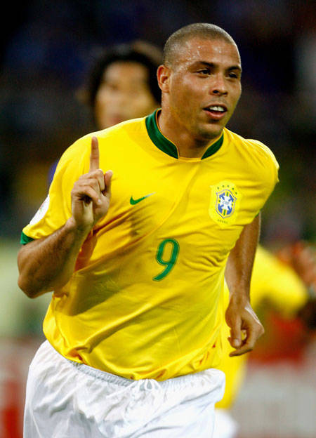 多方面的努 多方面的努