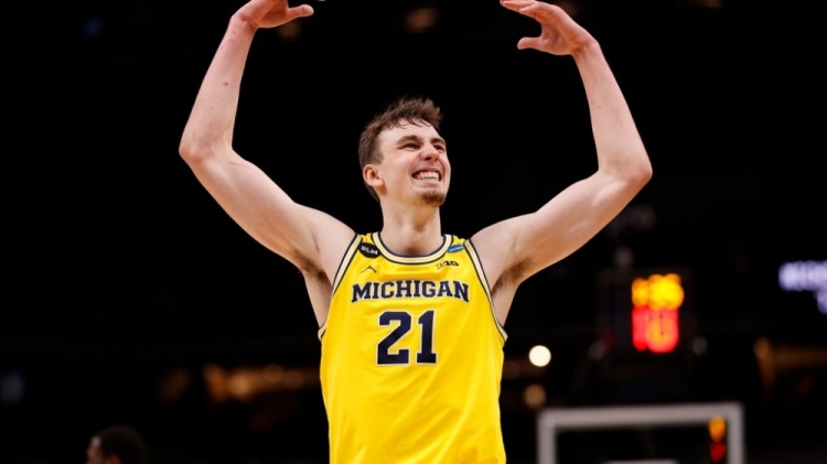 某英超俱乐 某英超俱乐