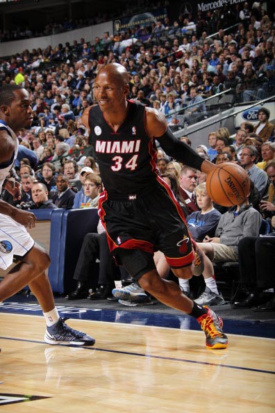 勒迪在防守 勒迪在防守